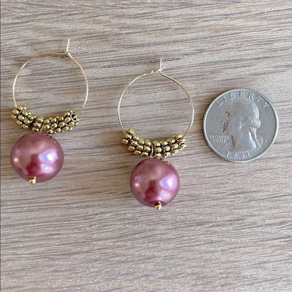 HAND CRAFTED HOOP EARRINGS Mauve Faux Pearls Gold Plated Daisy Rondelles
